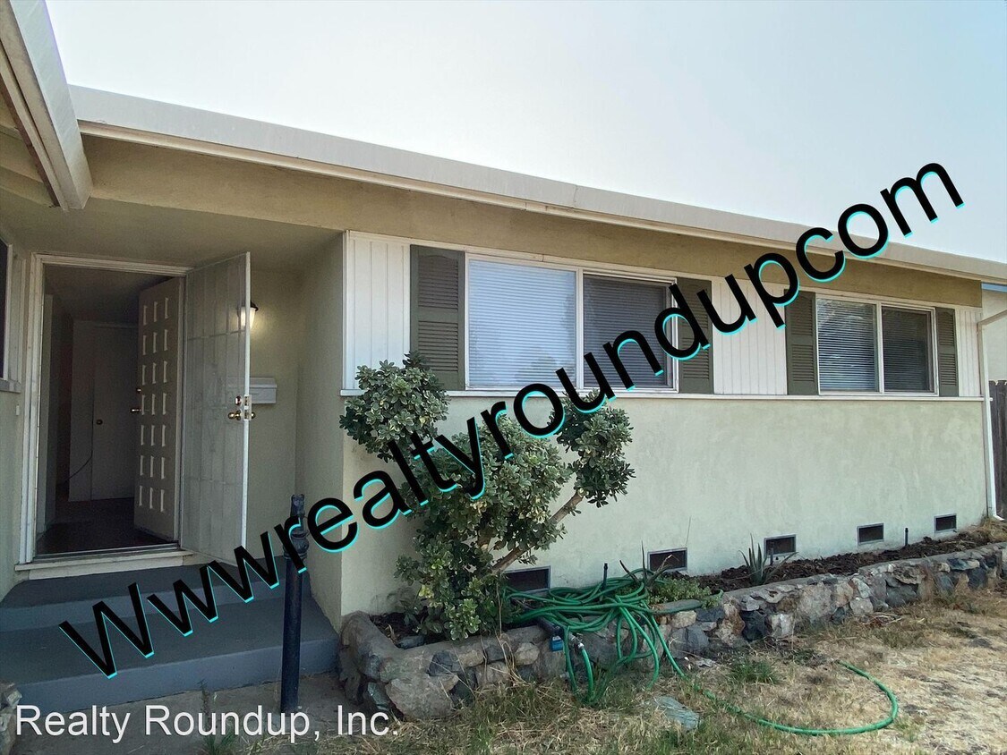 Primary Photo - 3 br, 2 bath House - 706 Pio Pica Ave