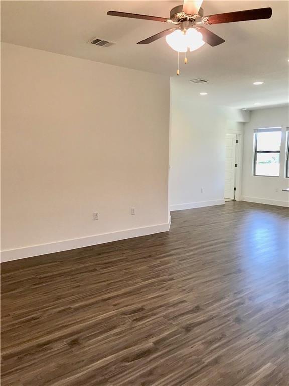 Foto del edificio - 2240 Twisted Willow Ln