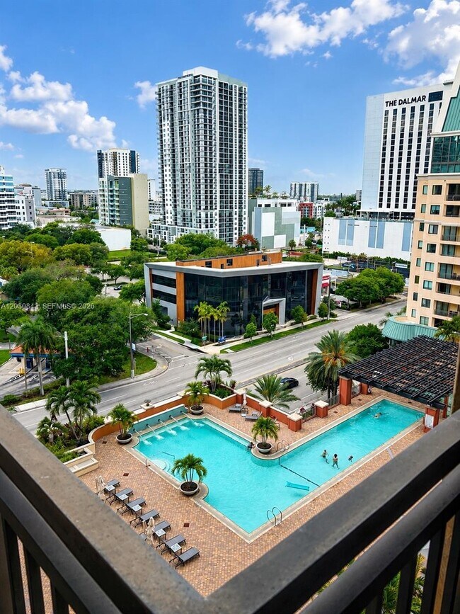 Foto del edificio - 100 N Federal Hwy