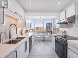 Building Photo - 1121-1121 Steeles Ave W