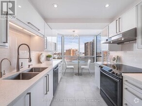 Building Photo - 1121-1121 Steeles Ave W