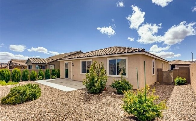 Building Photo - 7508 Alamo Ranch Ave