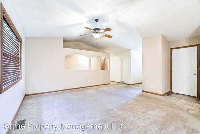 Building Photo - 5 br, 3 bath House - 607 Vector Ct