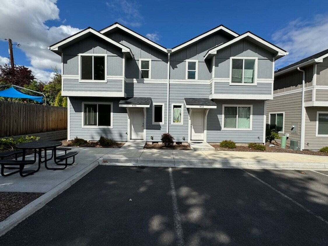 Primary Photo - New on Market/ Large Townhome in Phoenix