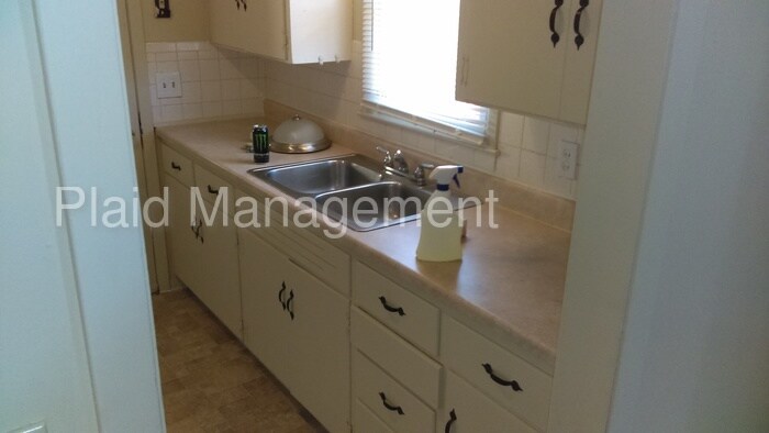 Foto del edificio - 8533 Blue Ridge Blvd