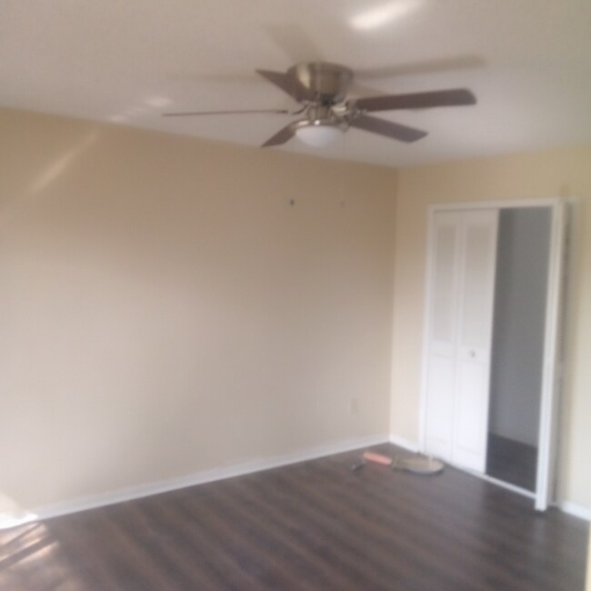 Foto del edificio - 5434 Brookwood Way