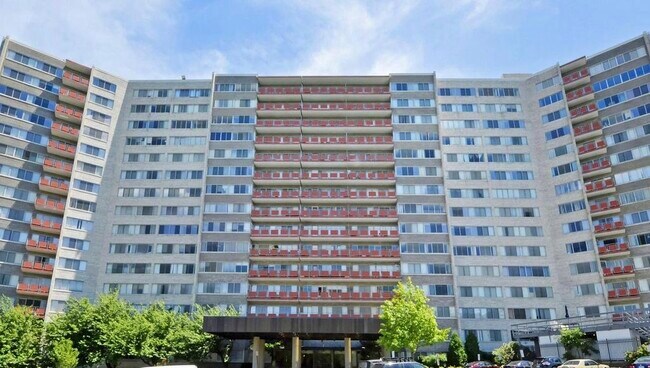 Foto del edificio - 5340 Holmes Run Pky