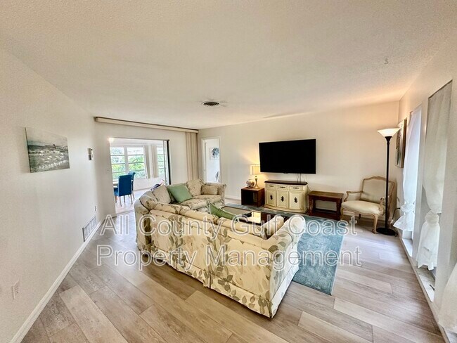 Foto del edificio - 2332 Bal Harbour Dr