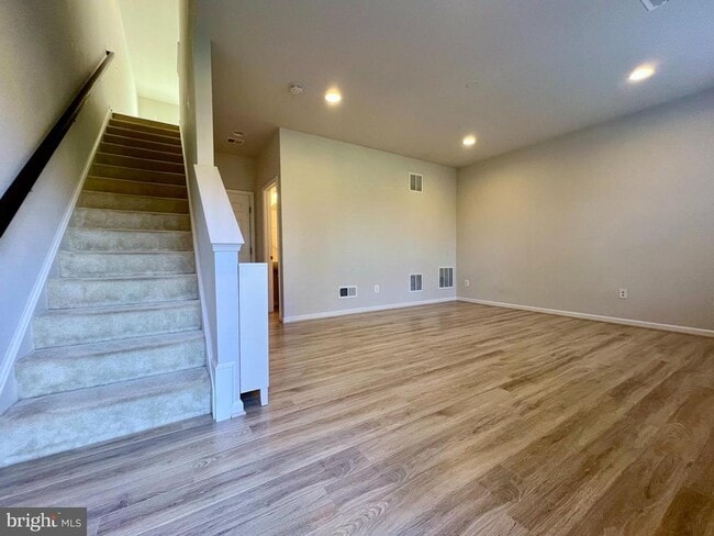 Foto del edificio - 8378 Sallyport St