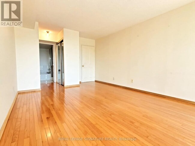 Building Photo - 1121 Steeles Ave W
