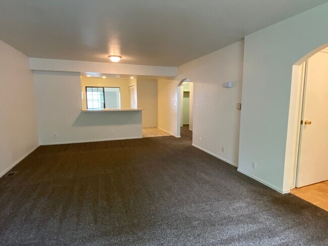 Foto del edificio - 2 bedroom 2 bath with a 1 car garage