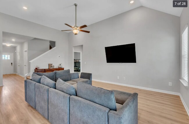 Foto del edificio - 272 Thorpe Dr