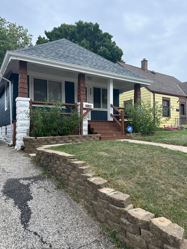 Primary Photo - 3 Bedroom House in West Allis