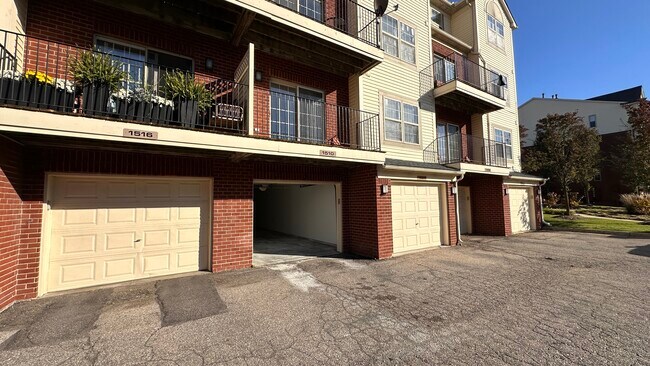 Building Photo - 1510 Devon Ln