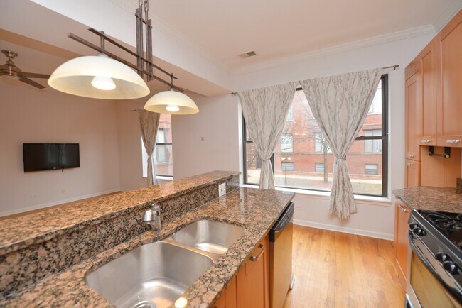 Foto del edificio - 1314 W North Shore Ave