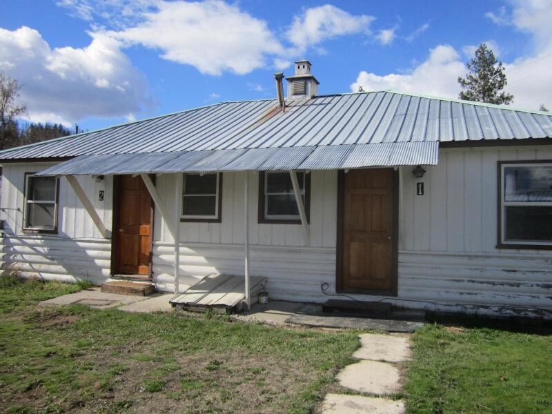 142 Spencer Rd, 2 Apartment for Rent in Libby, MT