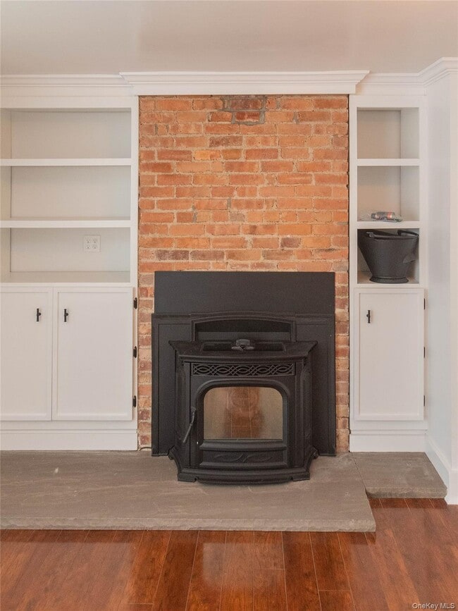 Building Photo - 30 Tobins Ln