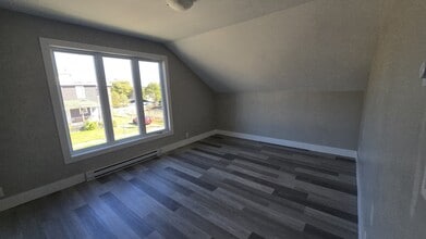 Building Photo - 14 Lefurgey Ave