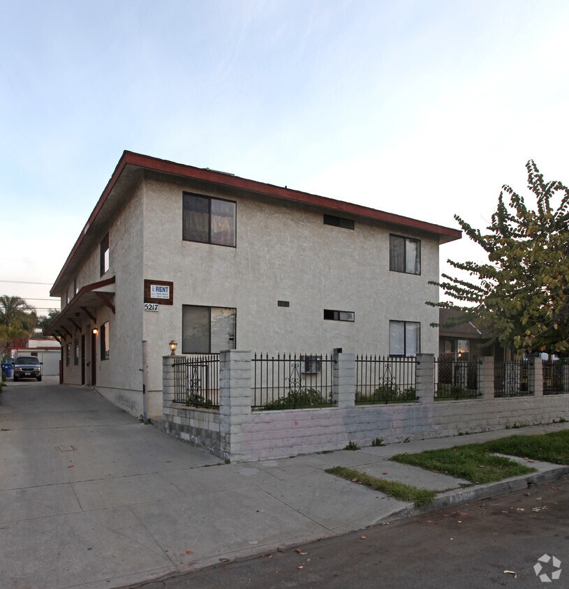 Building Photo - 5217 Meridian St