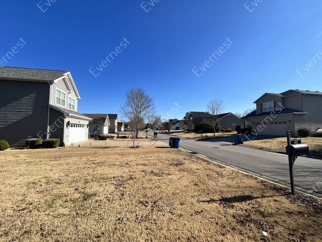 Building Photo - 416 Birdstone Dr