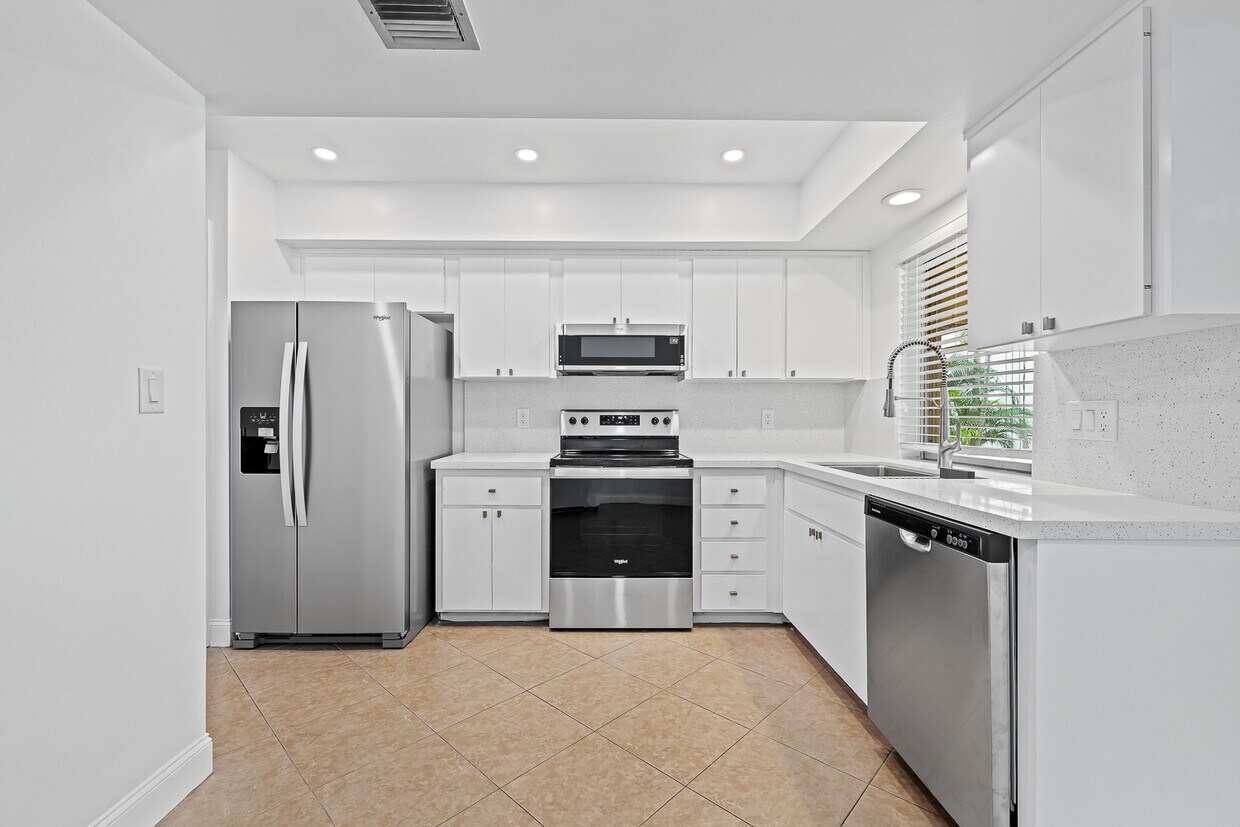 Gorgeous Updated Kitchen - 1958 NE 33rd St