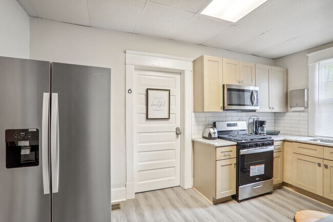 Foto del edificio - 606 Moreland Ave SE