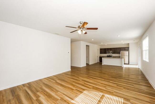 Building Photo - 440 Culloden Moor Dr