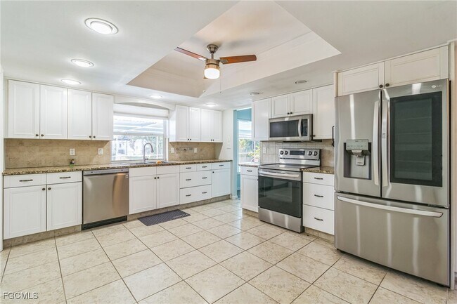 Building Photo - 4330 S Canal Cir