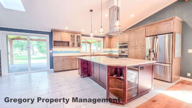 Building Photo - First Time Rental! Newly Remodeled 3bed 2bath Super clean home in top condition. Just under 1 acr...