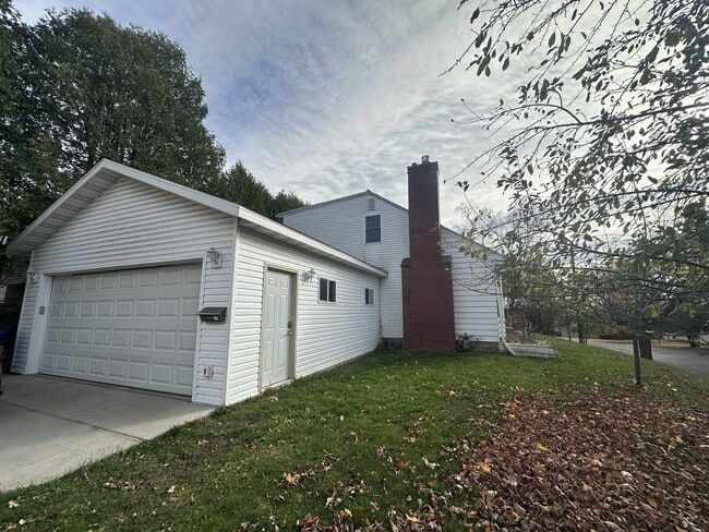 Building Photo - Welcome to your new home!