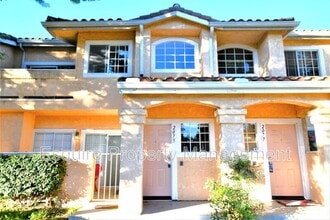 Building Photo - 2075 Blackberry Cir