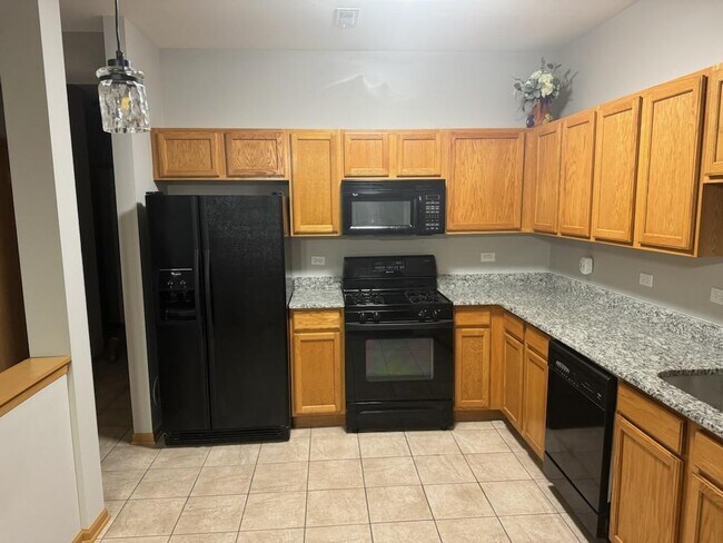 Building Photo - 2303 Flagstone Ln