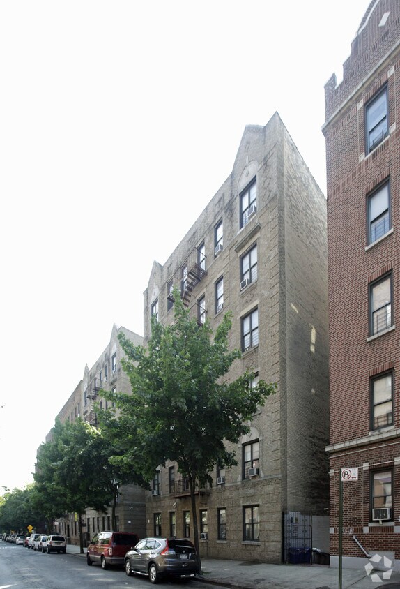 Foto del edificio - 2964 Bainbridge Ave