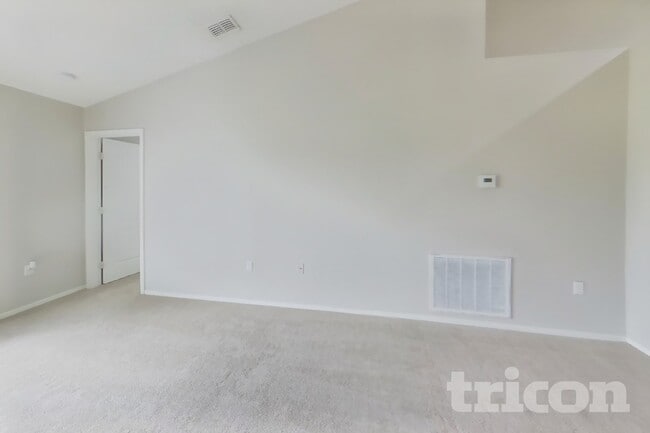 Foto del edificio - 3034 Wentworth Pl
