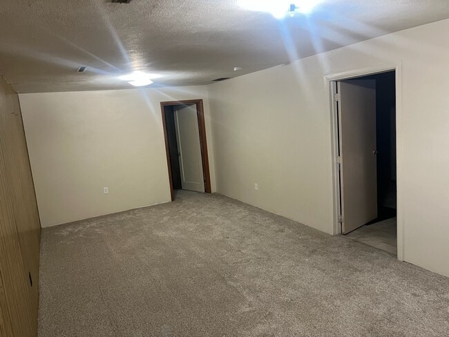 Building Photo - 1813 Ryan Dr