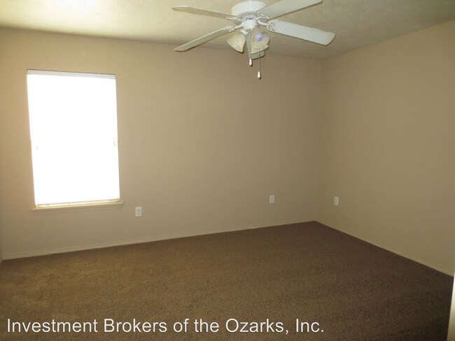 Building Photo - 108 Garden Cir
