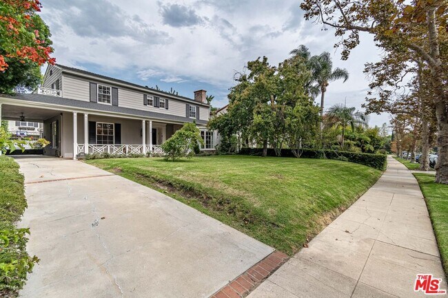 Building Photo - 160 N McCadden Pl