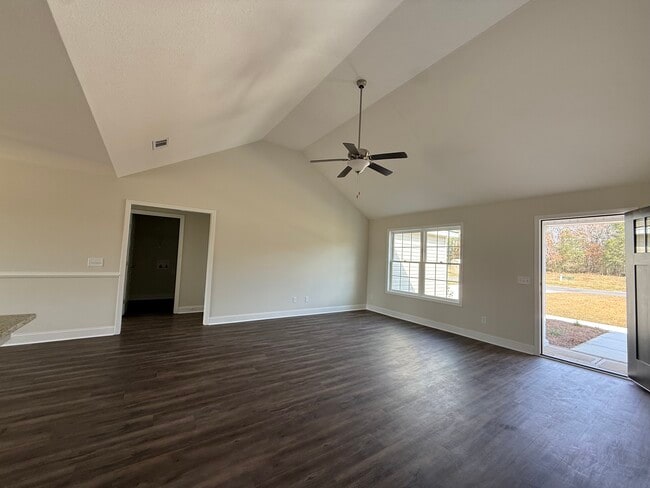 Building Photo - 638 Belfast Loop