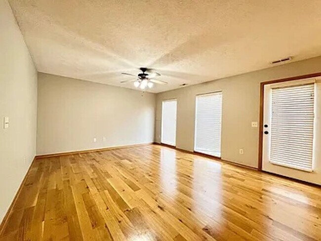 Foto del edificio - 1806 N 177th St