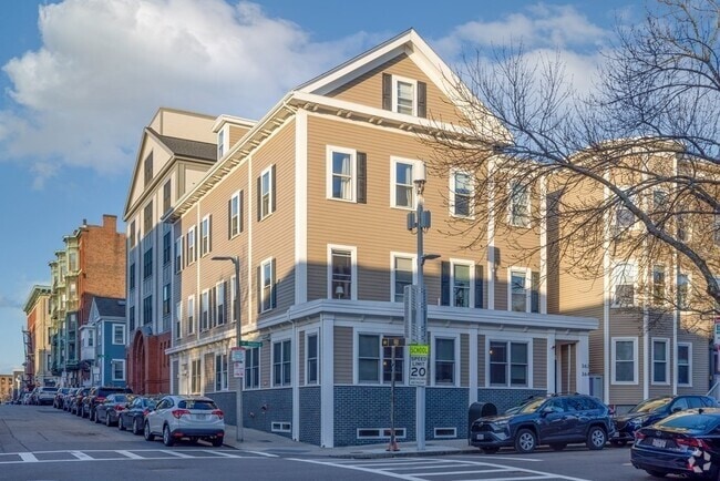Building Photo - 364 W 4th St