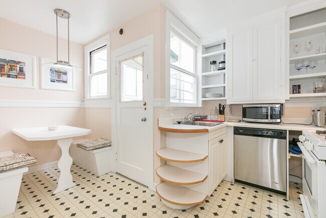 Foto del edificio - 3434 California St