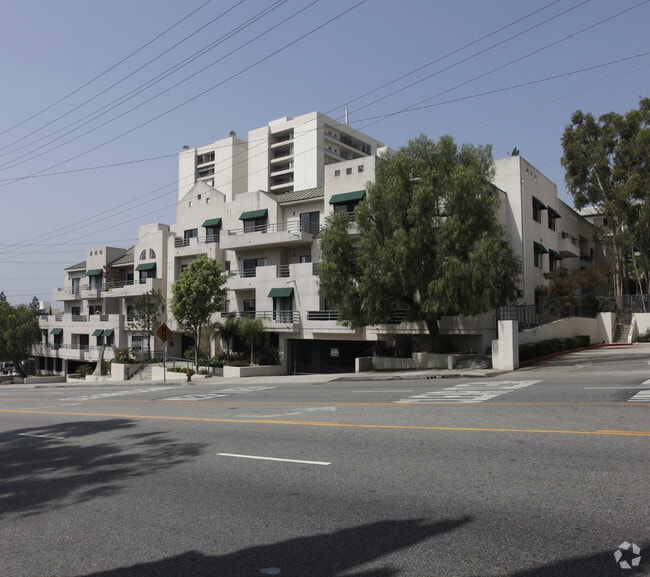 Building Photo - Terraces at La Cienega