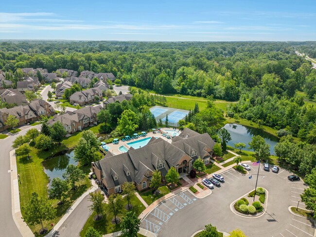 Building Photo - Central Park Estates