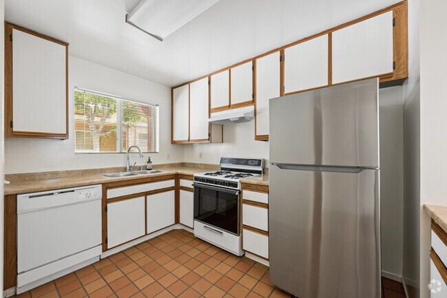 2 habitaciones, 2 baños - 1000 pies cuadrados - Cocina - Broadway Village