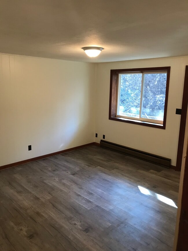Building Photo - 1203 John Exum Pky