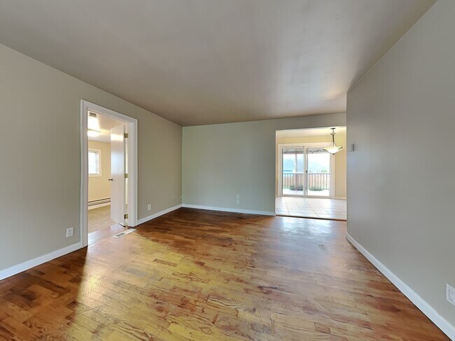 Building Photo - 2843 SW 102nd St