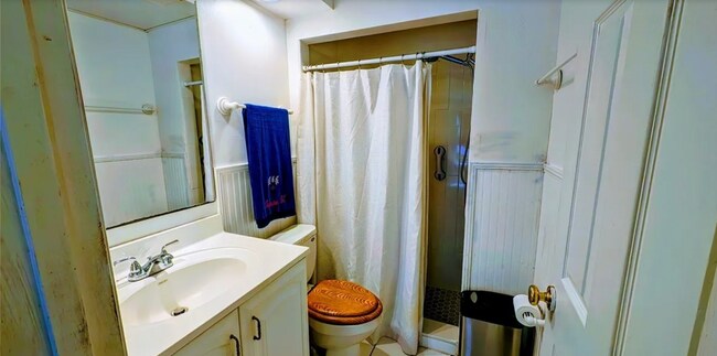 Foto del edificio - 18686 Van Nuys Cir