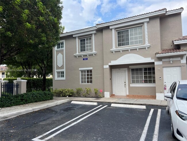 Foto del edificio - 7231 NW 174th Terrace
