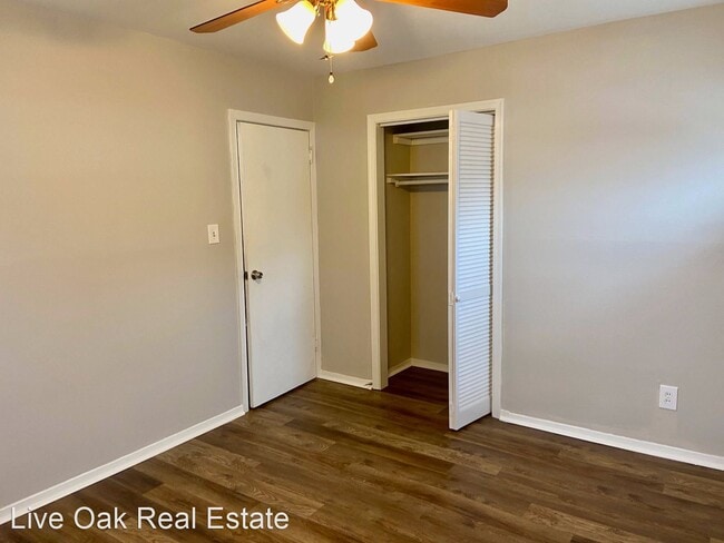 Building Photo - 3 br, 1 bath House - 2228 Corbett Ave