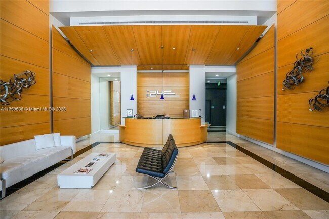 Foto del edificio - 350 NE 24th St